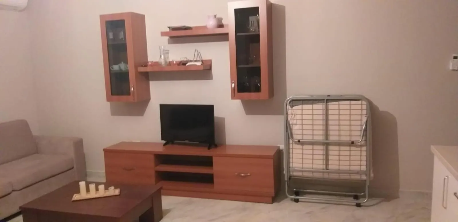 Manoli Apartments Radhimë